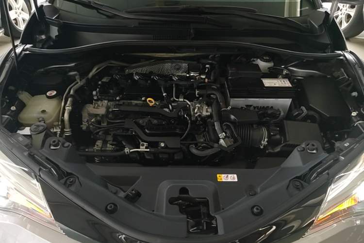 Used Toyota IZOA 2021 2.0L Yixing Version Engine Bay