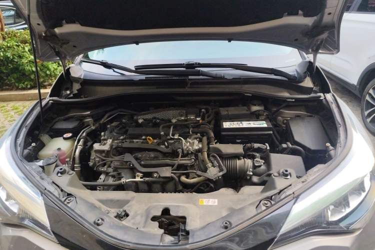 Used Toyota IZOA 2021 2.0L Enjoy Edition Engine Bay
