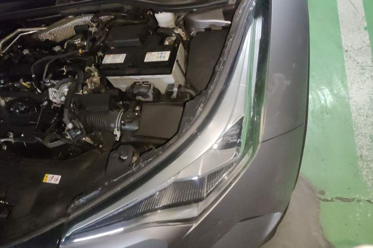 Used Toyota IZOA 2021 2.0L Yichi Version Engine Bay Left