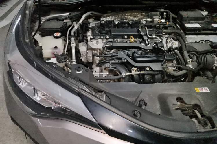 Used Toyota IZOA 2021 2.0L Enjoy Edition Engine Bay Right