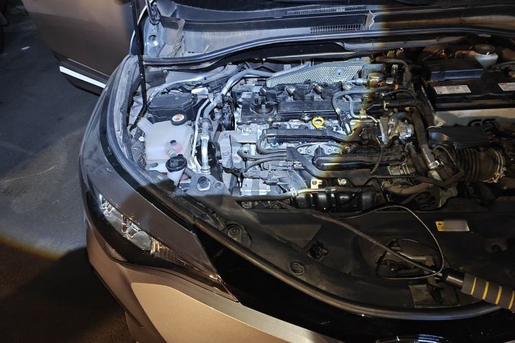 Used Toyota IZOA 2021 2.0L Enjoy Edition Engine Bay Right
