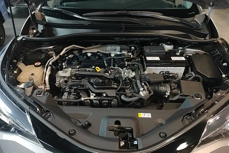 Used Toyota IZOA 2021 2.0L Enjoy Edition Engine Bay