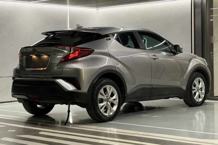 Used Toyota IZOA 2021 2.0L Yixing Version Exterior 3