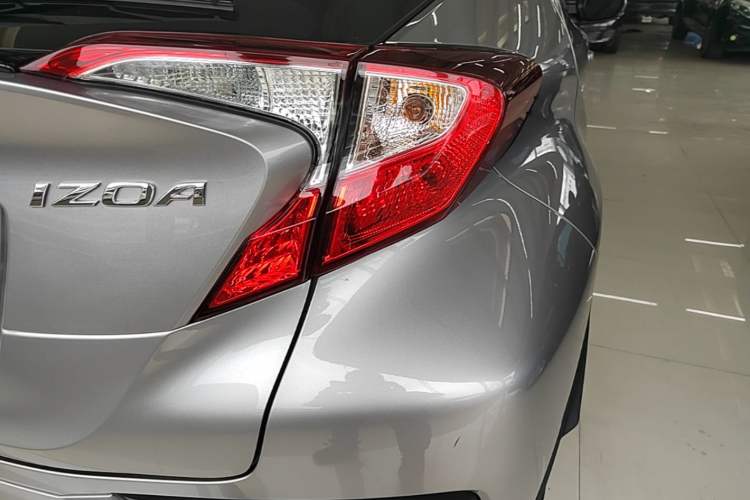 Used Toyota IZOA 2021 2.0L Yixing Version Exterior 3