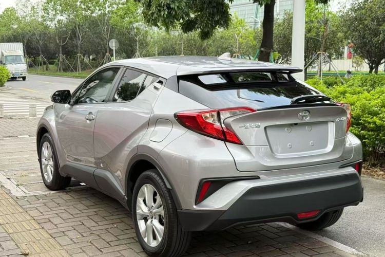 Used Toyota IZOA 2021 2.0L Yixing Version Exterior 3