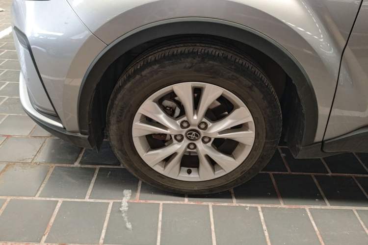 Used Toyota IZOA 2021 2.0L Enjoy Edition Exterior 4
