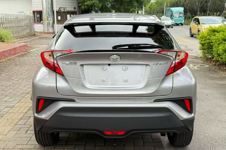 Used Toyota IZOA 2021 2.0L Yixing Version Exterior 4