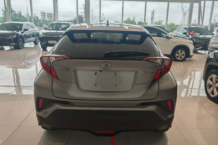 Used Toyota IZOA 2021 2.0L Enjoy Edition Exterior 5