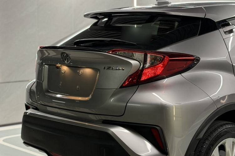 Used Toyota IZOA 2021 2.0L Yixing Version Exterior 6