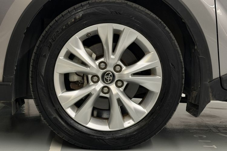 Used Toyota IZOA 2021 2.0L Yixing Version Exterior 8