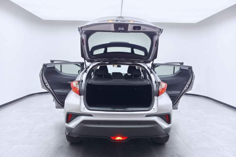 Used Toyota IZOA 2021 2.0L Enjoy Edition Exterior 8