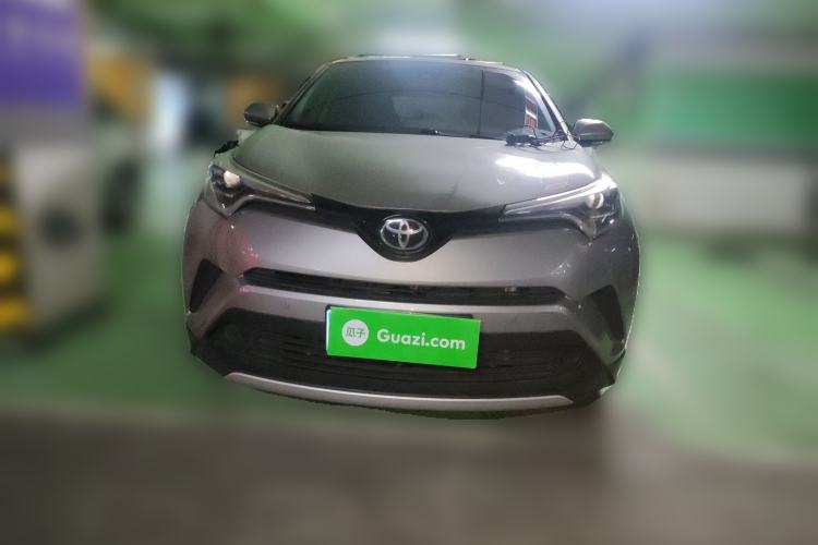 Used Toyota IZOA 2021 2.0L Yichi Version Front