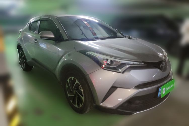 Used Toyota IZOA 2021 2.0L Yichi Version Front Right 45 Deg