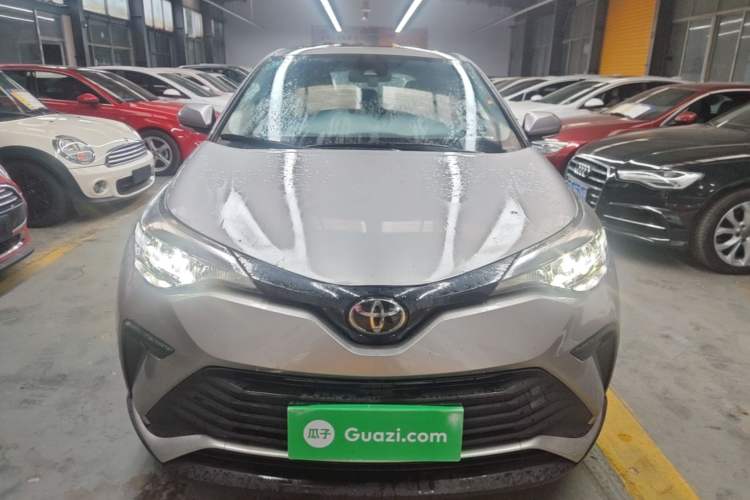 Used Toyota IZOA 2021 2.0L Yixing Version Front
