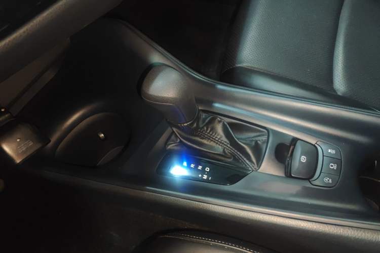 Used Toyota IZOA 2021 2.0L Yixing Version Gear Lever