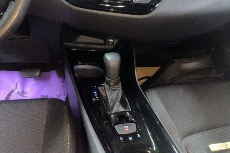 Used Toyota IZOA 2021 2.0L Yichi SPORT Gear Lever