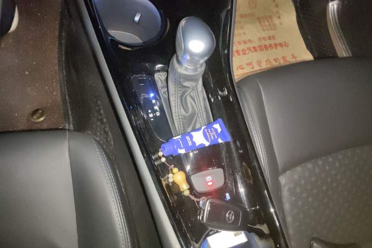 Used Toyota IZOA 2021 2.0L Yichi Version Gear Lever