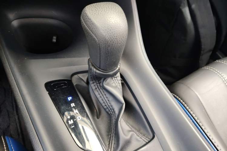 Used Toyota IZOA 2021 2.0L Yixing Version Gear Lever