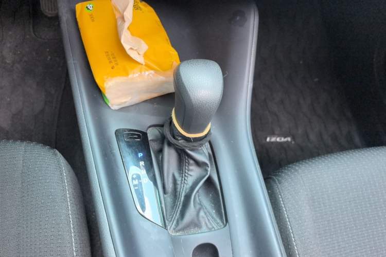 Used Toyota IZOA 2021 2.0L Enjoy Edition Gear Lever