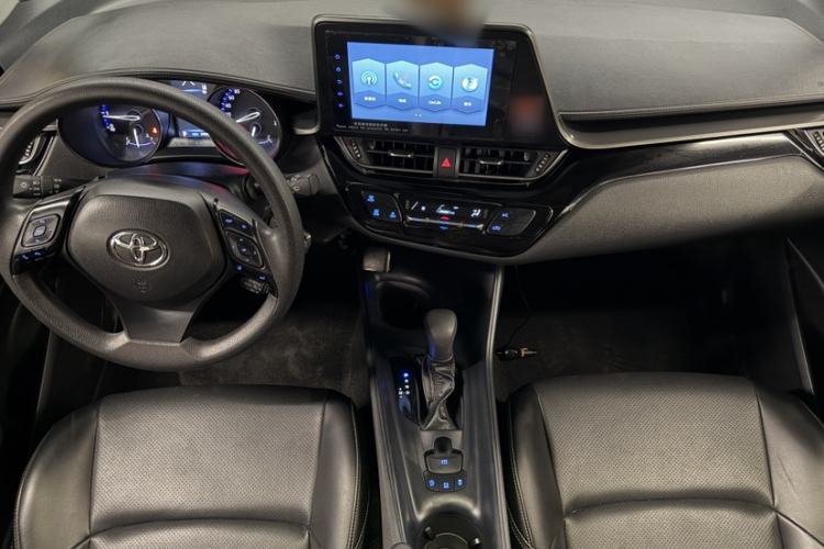 Used Toyota IZOA 2021 2.0L Yixing Version Interior 1