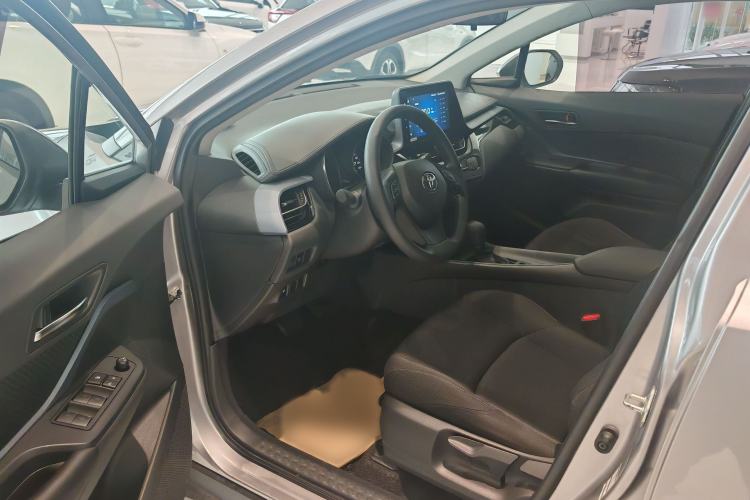 Used Toyota IZOA 2021 2.0L Enjoy Edition Interior 1