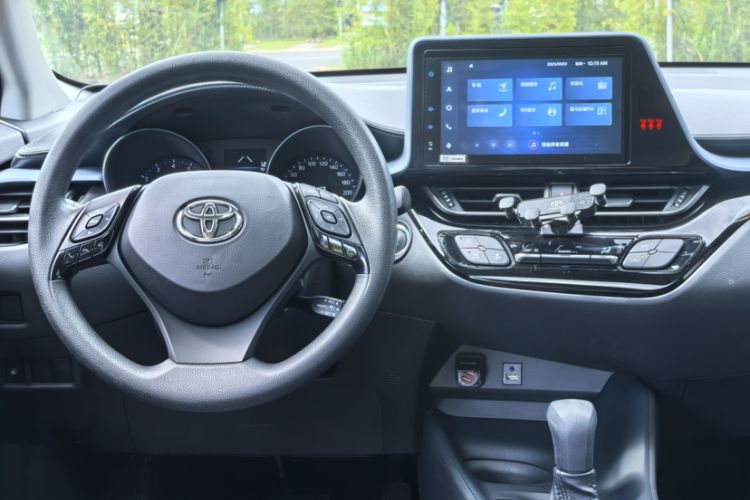 Used Toyota IZOA 2021 2.0L Enjoy Edition Interior 2