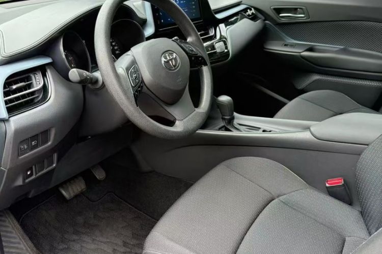 Used Toyota IZOA 2021 2.0L Yixing Version Interior 2