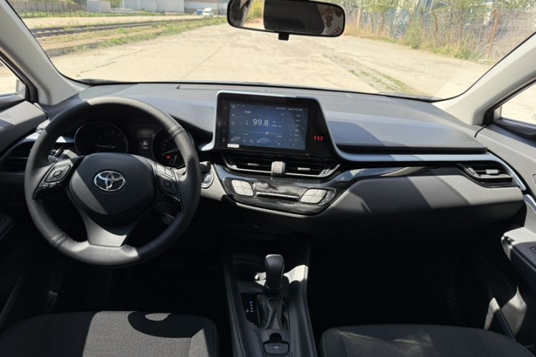 Used Toyota IZOA 2021 2.0L Enjoy Edition Interior 2