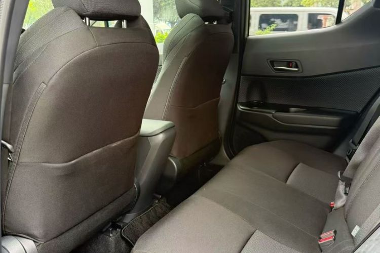 Used Toyota IZOA 2021 2.0L Yixing Version Interior 3
