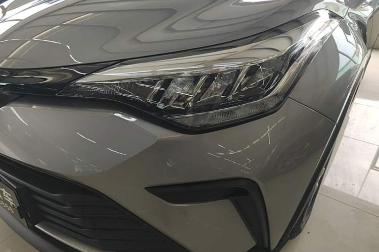 Used Toyota IZOA 2021 2.0L Yixing Version Left Front Headlight