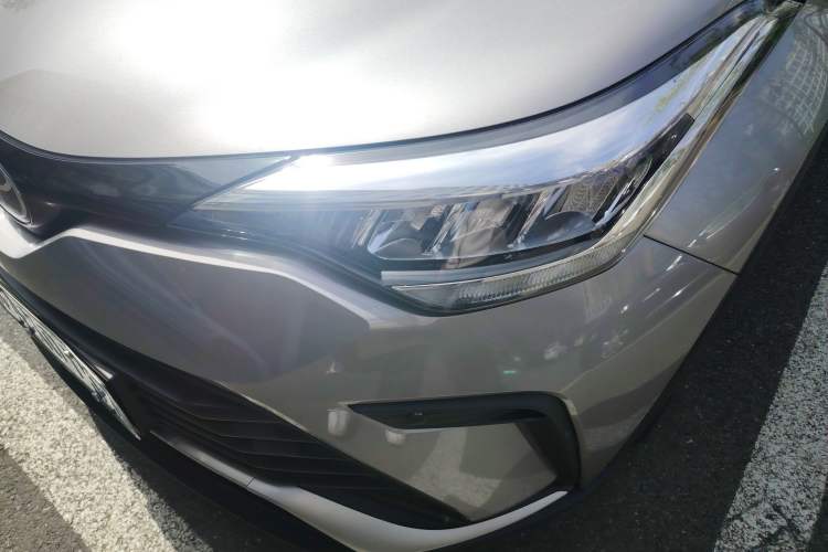 Used Toyota IZOA 2021 2.0L Yixing Version Left Front Headlight