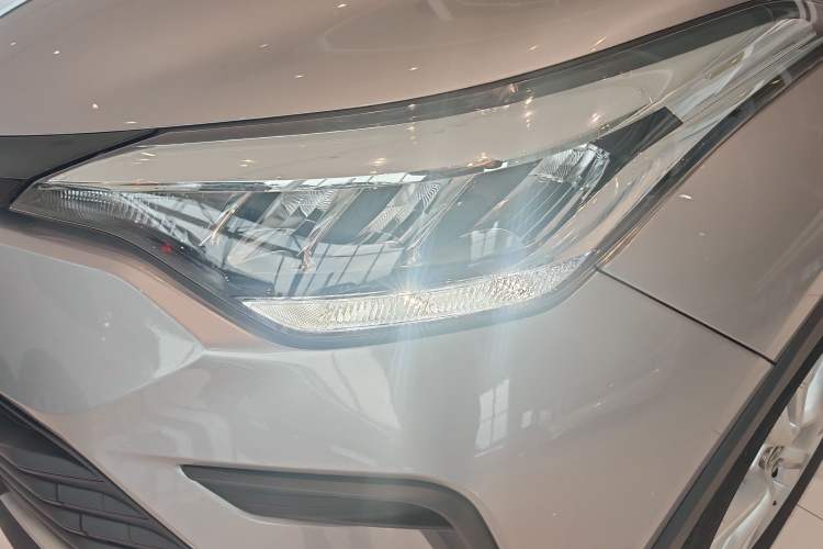Used Toyota IZOA 2021 2.0L Enjoy Edition Left Front Headlight
