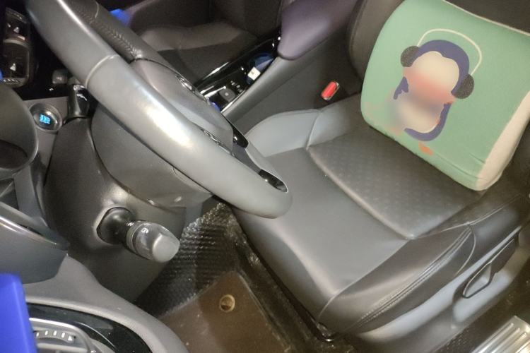 Used Toyota IZOA 2021 2.0L Yichi Version Left Front Seat