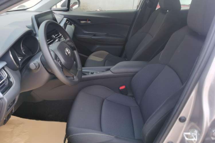 Used Toyota IZOA 2021 2.0L Enjoy Edition Left Front Seat