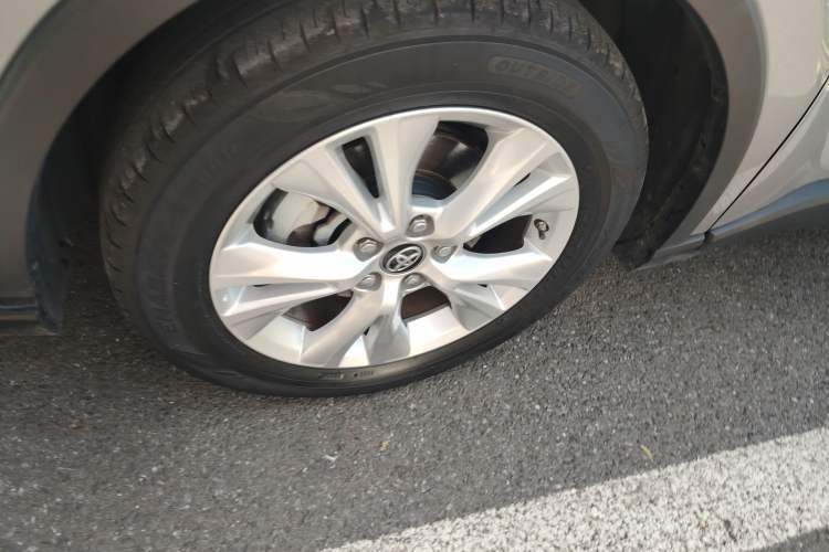 Used Toyota IZOA 2021 2.0L Yixing Version Left Front Wheel Hub