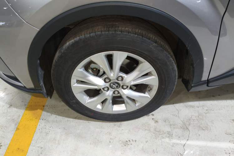 Used Toyota IZOA 2021 Dual-Motor 2.0L Yixiang Edition Left Front Wheel Hub