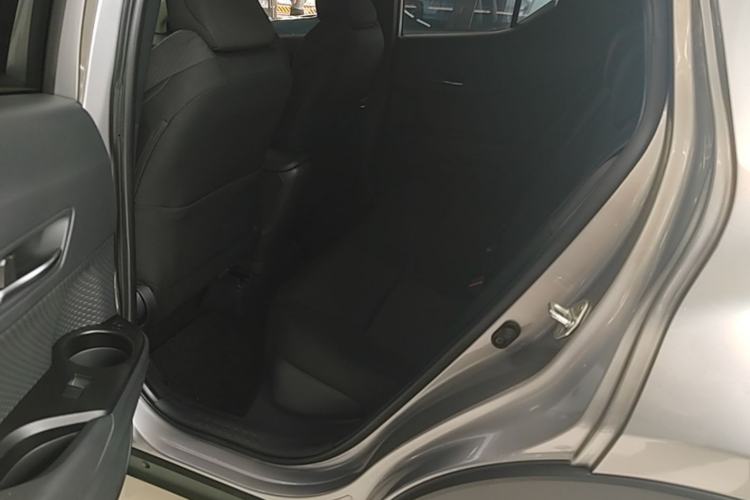 Used Toyota IZOA 2021 2.0L Yixing Version Left Rear Seat
