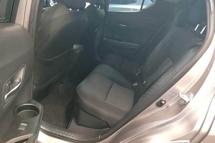 Used Toyota IZOA 2021 2.0L Enjoy Edition Left Rear Seat