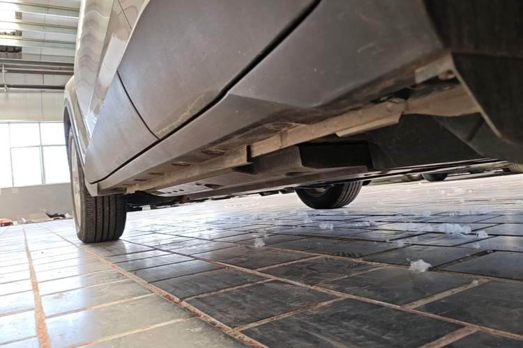Used Toyota IZOA 2021 2.0L Enjoy Edition Left Side Sill
