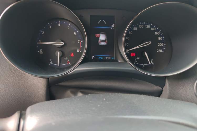 Used Toyota IZOA 2021 2.0L Enjoy Edition Odometer Close Up
