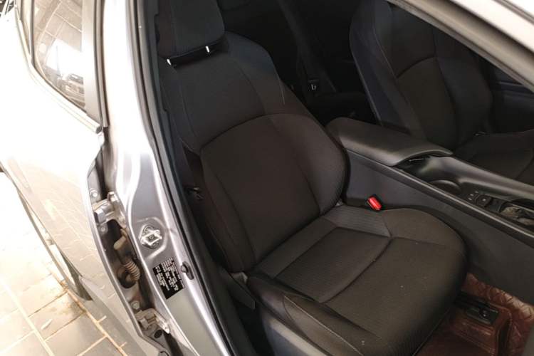Used Toyota IZOA 2021 2.0L Enjoy Edition Right Front Seat