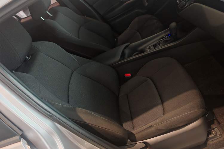 Used Toyota IZOA 2021 2.0L Enjoy Edition Right Front Seat