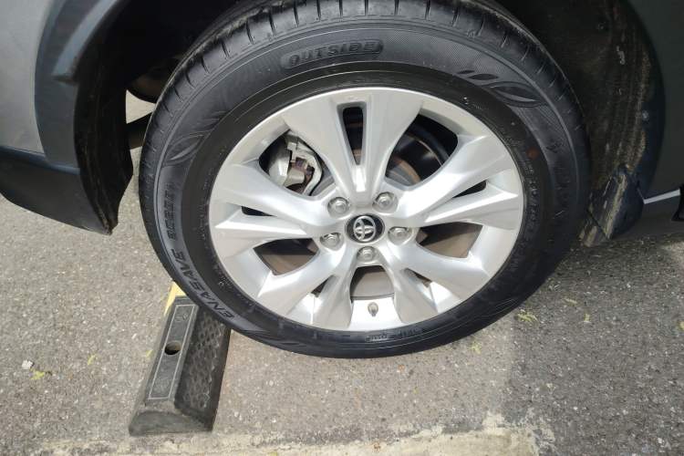 Used Toyota IZOA 2021 2.0L Yixing Version Right Rear Wheel Hub