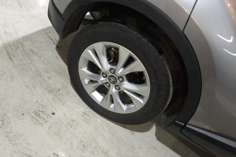Used Toyota IZOA 2021 Dual-Motor 2.0L Yixiang Edition Right Rear Wheel Hub
