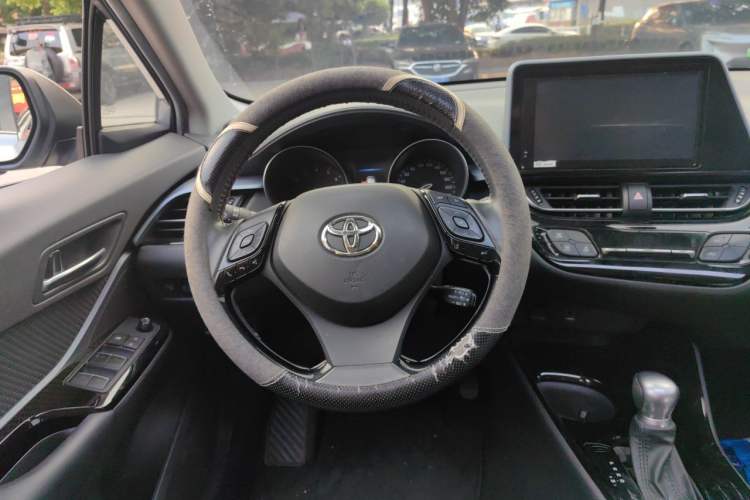 Used Toyota IZOA 2021 2.0L Yichi Version Steering Wheel