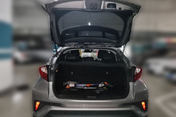 Used Toyota IZOA 2021 2.0L Enjoy Edition Trunk