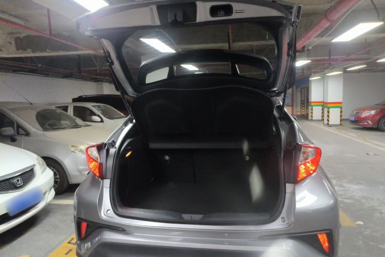 Used Toyota IZOA 2021 2.0L Yichi SPORT Trunk