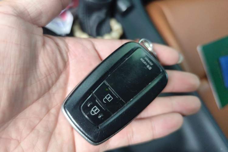 Used Toyota IZOA 2021 2.0L Enjoy Edition Vehicle Key