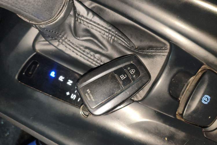 Used Toyota IZOA 2021 Dual-Motor 2.0L Yixiang Edition Vehicle Key
