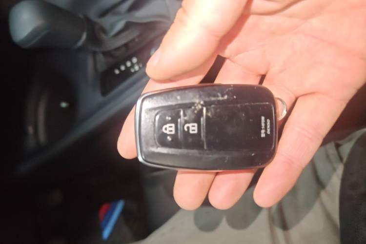 Used Toyota IZOA 2021 2.0L Yixing Version Vehicle Key